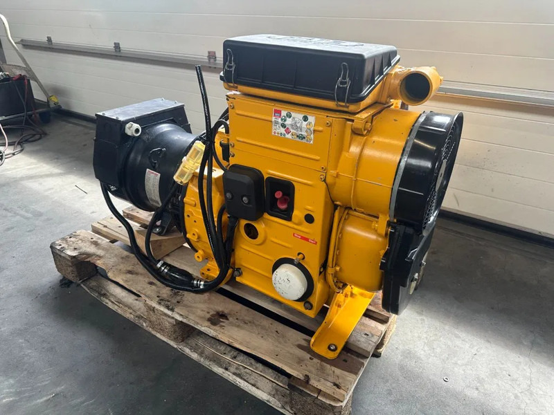 Электрогенератор Hatz 2M41 Stamford 17.5 kVA generatorset: фото 7