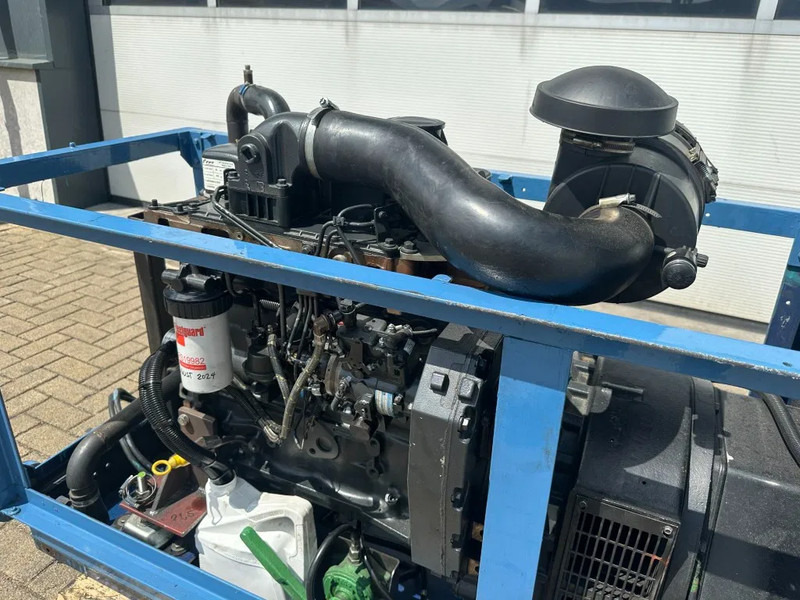 Iveco FPT NEF 45 AM1A.S500 Stamford 50 kVA generatorset - Электрогенератор: фото 4 Iveco FPT NEF 45 AM1A.S500 Stamford 50 kVA generatorset - Электрогенератор: фото 4