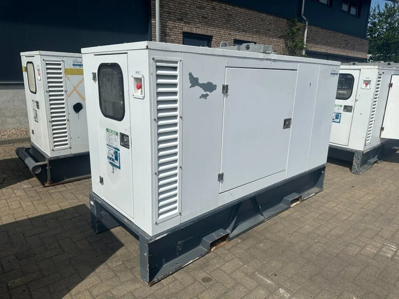Iveco FPT NEF45 SM1A.A004 Stamford 60 KVA Silent Rental generatorset - Электрогенератор: фото 5 Iveco FPT NEF45 SM1A.A004 Stamford 60 KVA Silent Rental generatorset - Электрогенератор: фото 5