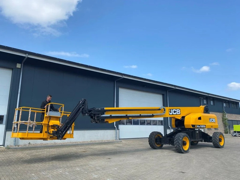 JCB AJ125D Diesel Telescoop Hoogwerker 40 Meter Werkhoogte as New ! - Телескопический подъемник: фото 2 JCB AJ125D Diesel Telescoop Hoogwerker 40 Meter Werkhoogte as New ! - Телескопический подъемник: фото 2