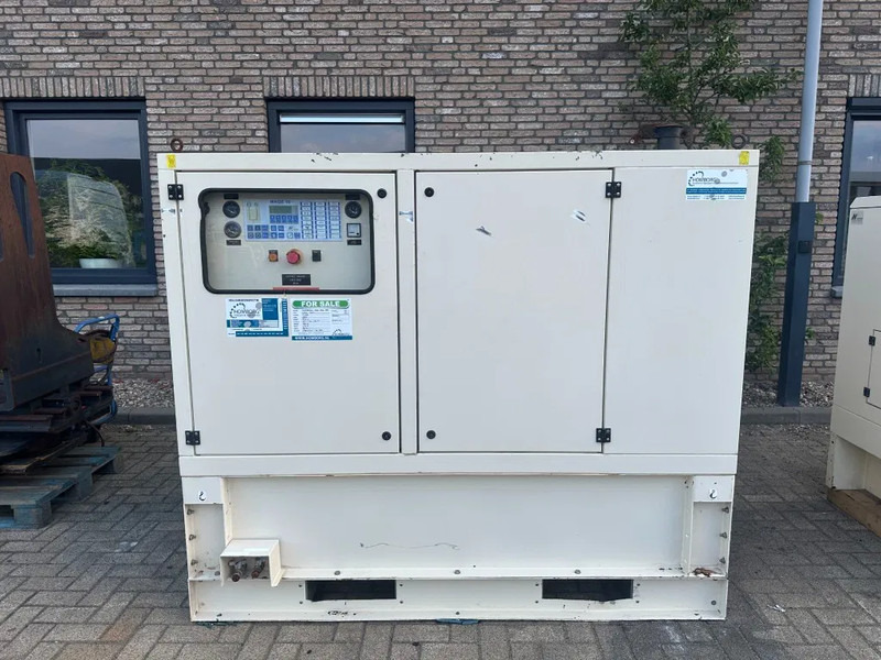 Lombardini LDW 1003 Mecc Alte Spa 7 kVA Supersilent noodstroom generatorset - Электрогенератор: фото 1 Lombardini LDW 1003 Mecc Alte Spa 7 kVA Supersilent noodstroom generatorset - Электрогенератор: фото 1