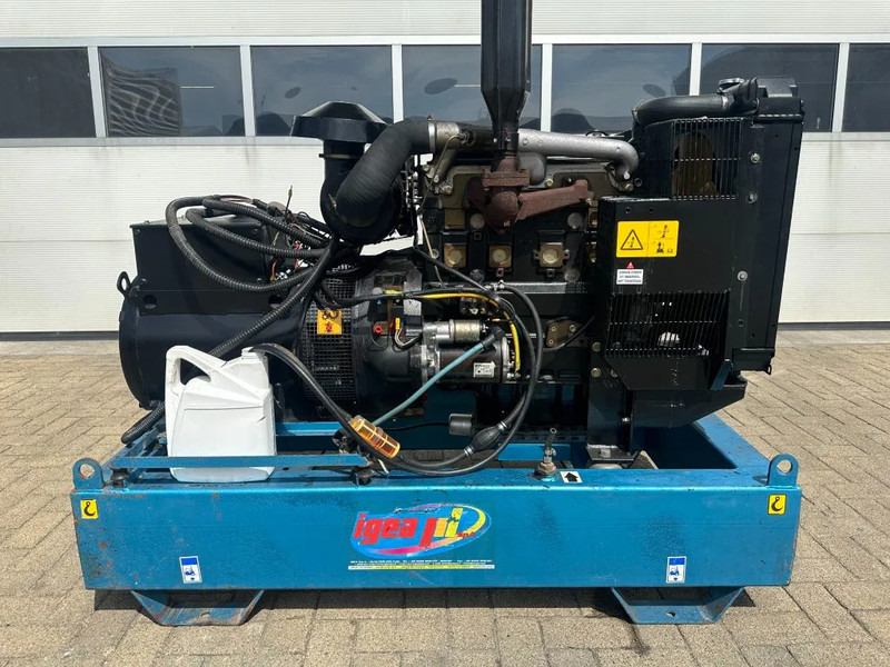 Perkins 1004-4 Marelli 42 kVA Noodstroom generatorset as New ! 141 hours ! Ex Emergency - Электрогенератор: фото 3 Perkins 1004-4 Marelli 42 kVA Noodstroom generatorset as New ! 141 hours ! Ex Emergency - Электрогенератор: фото 3