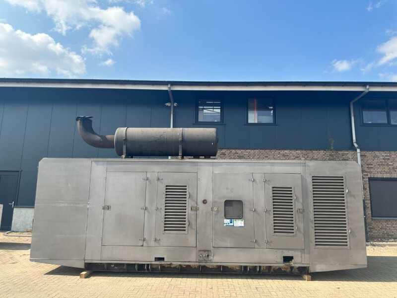 Perkins 4006-23TAG3A Stamford 900 kVA Silent generatorset - Электрогенератор: фото 1 Perkins 4006-23TAG3A Stamford 900 kVA Silent generatorset - Электрогенератор: фото 1