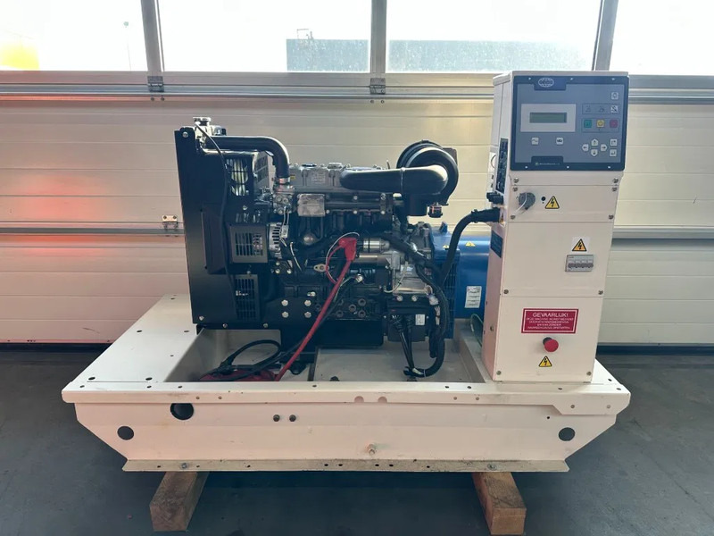 Perkins FG Wilson 23 kVA generatorset New ! - Электрогенератор: фото 1 Perkins FG Wilson 23 kVA generatorset New ! - Электрогенератор: фото 1