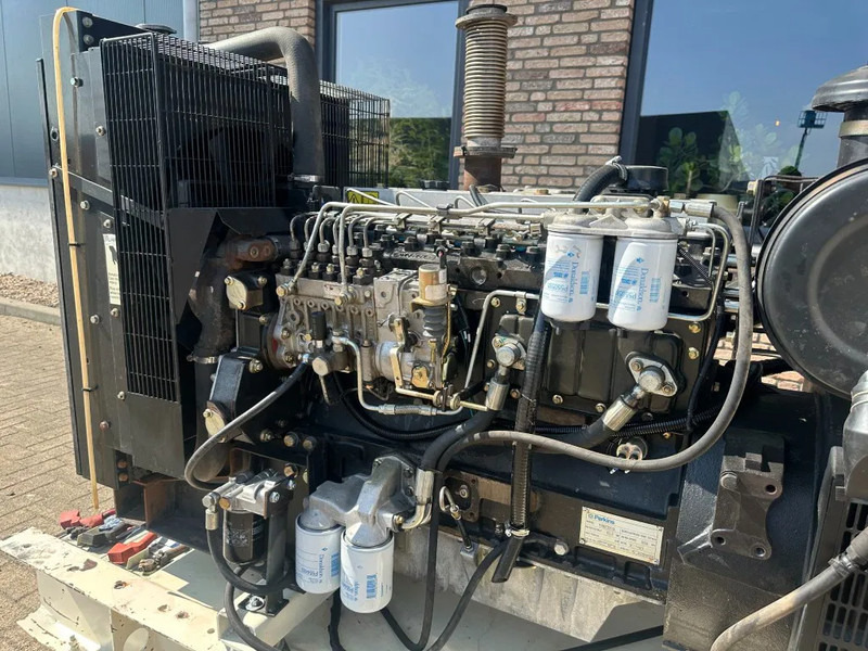 Perkins Stamford 100 kVA noodstroom generatorset - Электрогенератор: фото 3 Perkins Stamford 100 kVA noodstroom generatorset - Электрогенератор: фото 3