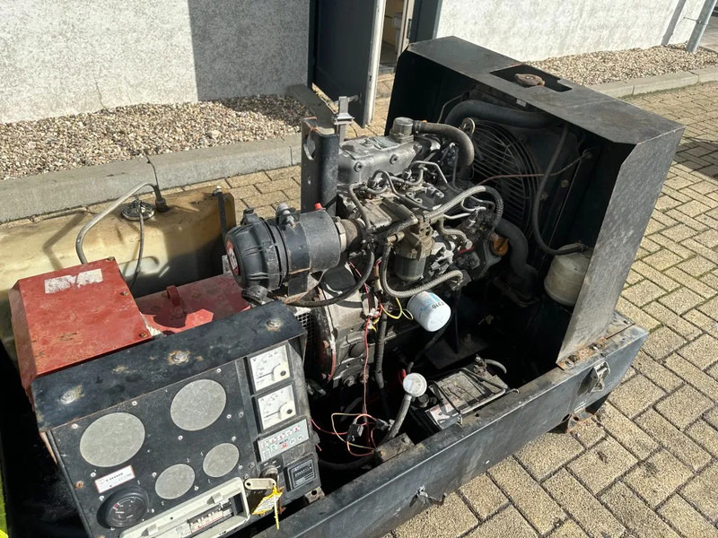 Pramac Yanmar 3TNE88-PG Mecc Alte Spa 15 kVA Silent generatorset - Электрогенератор: фото 5 Pramac Yanmar 3TNE88-PG Mecc Alte Spa 15 kVA Silent generatorset - Электрогенератор: фото 5
