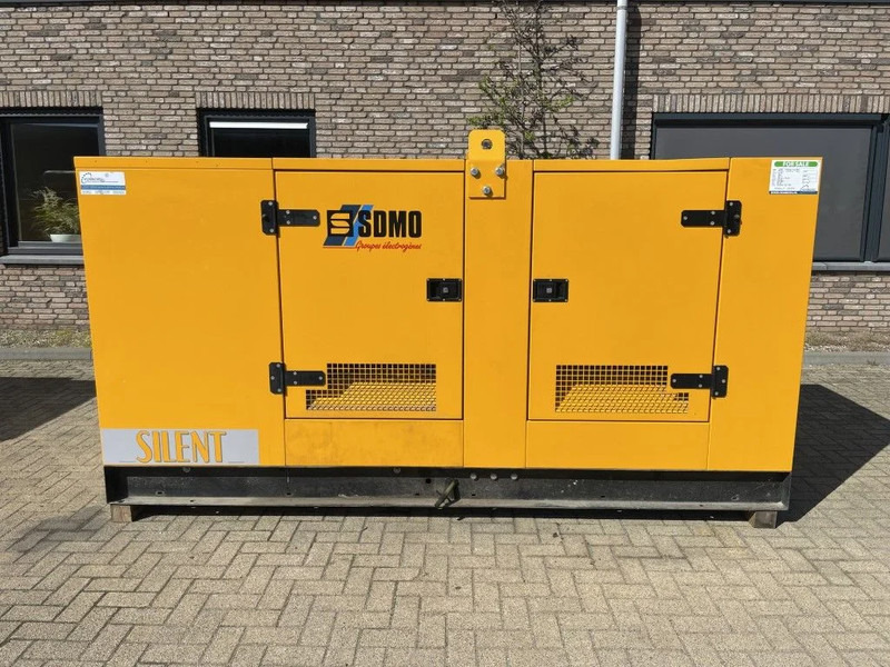 SDMO Cummins Leroy Somer 150 kVA silent - Электрогенератор: фото 2 SDMO Cummins Leroy Somer 150 kVA silent - Электрогенератор: фото 2