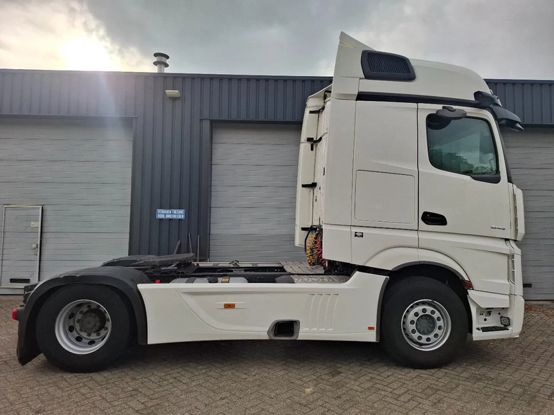Mercedes-Benz Actros 1945 More PCS in stock - Тягач: фото 5 Mercedes-Benz Actros 1945 More PCS in stock - Тягач: фото 5