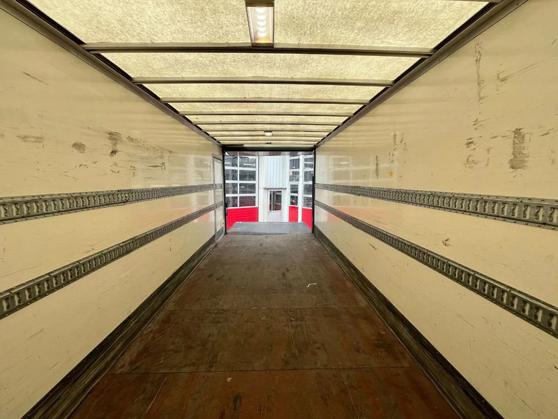 Грузовик с закрытым кузовом DAF CF 230 FA: фото 13 Грузовик с закрытым кузовом DAF CF 230 FA: фото 13