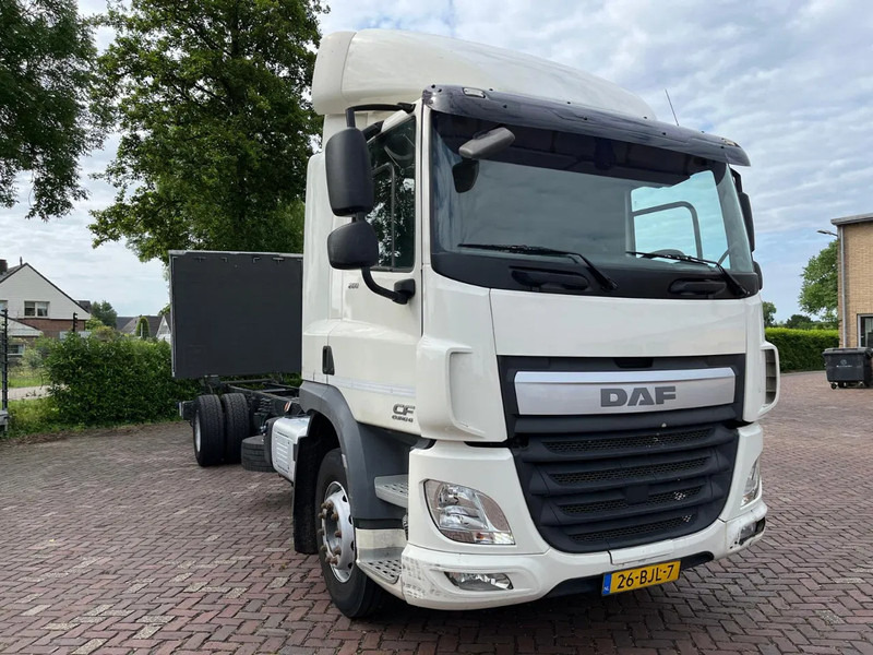 DAF CF 260 CF 260 FA CHASSIS CABINE EURO 6 - Грузовик-шасси: фото 4 DAF CF 260 CF 260 FA CHASSIS CABINE EURO 6 - Грузовик-шасси: фото 4