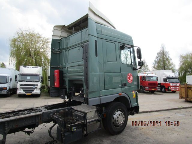 DAF XF 105 SPACE CABINE XF 105 EURO 5 - Кабина и интерьер: фото 3 DAF XF 105 SPACE CABINE XF 105 EURO 5 - Кабина и интерьер: фото 3
