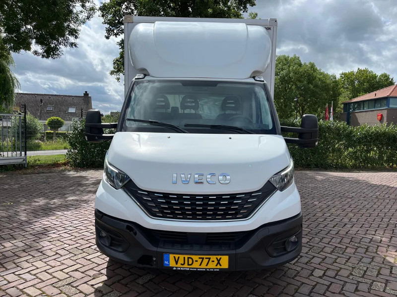 Iveco Daily 35C16 Laadklep (15 diverse modellen op voorraad) - Фургон с закрытым кузовом: фото 3 Iveco Daily 35C16 Laadklep (15 diverse modellen op voorraad) - Фургон с закрытым кузовом: фото 3