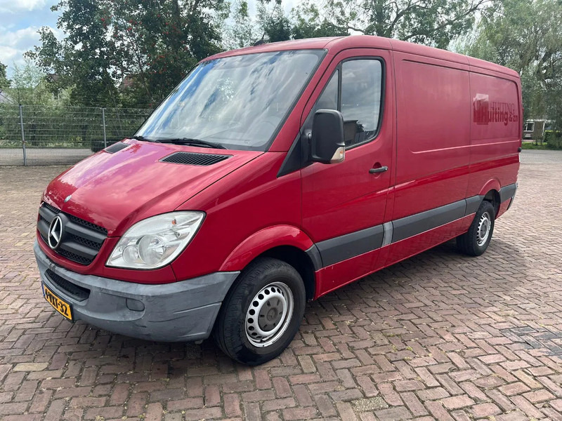 Mercedes-Benz Sprinter 313 L2H1 - Цельнометаллический фургон: фото 2 Mercedes-Benz Sprinter 313 L2H1 - Цельнометаллический фургон: фото 2