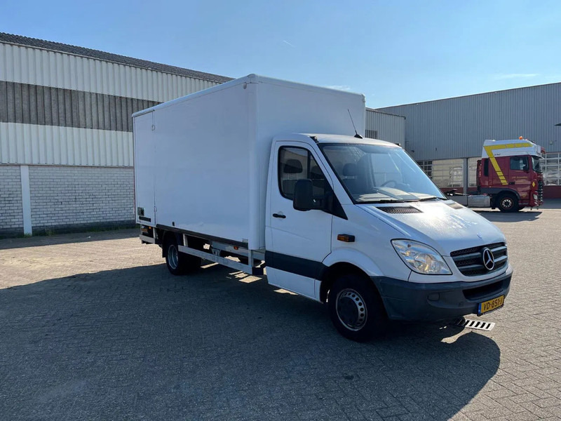 Mercedes-Benz Sprinter 513 2.2 CDI - Фургон с закрытым кузовом, Грузопассажирский фургон: фото 5 Mercedes-Benz Sprinter 513 2.2 CDI - Фургон с закрытым кузовом, Грузопассажирский фургон: фото 5