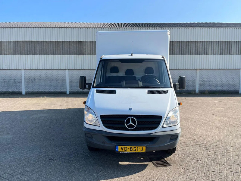 Mercedes-Benz Sprinter 513 2.2 CDI - Фургон с закрытым кузовом, Грузопассажирский фургон: фото 3 Mercedes-Benz Sprinter 513 2.2 CDI - Фургон с закрытым кузовом, Грузопассажирский фургон: фото 3
