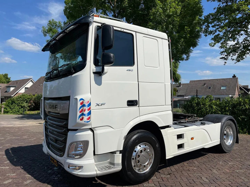 DAF XF 450 FT COMFORT CAB 9TN VOORAS EURO 6 - Тягач: фото 1 DAF XF 450 FT COMFORT CAB 9TN VOORAS EURO 6 - Тягач: фото 1