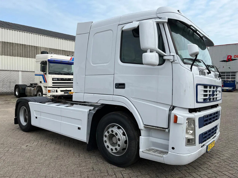 Volvo FM 9 MOTOR DEFECT (motor start wel maar kan niet rijden) - Тягач: фото 5 Volvo FM 9 MOTOR DEFECT (motor start wel maar kan niet rijden) - Тягач: фото 5