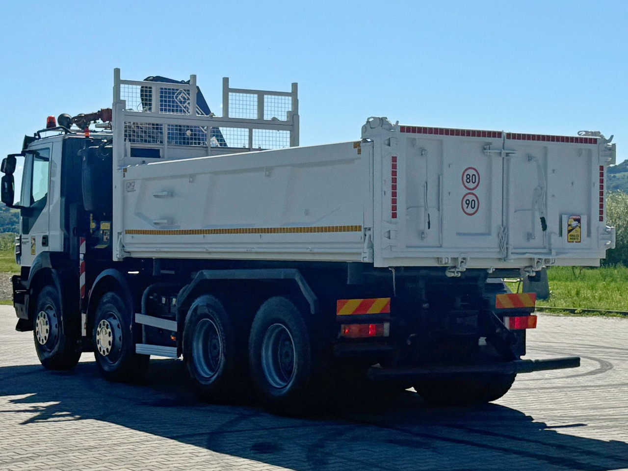 Самосвал, Автоманипулятор Iveco TRAKKER 450 * FASSI F215A.0.22 + FUNK / 8x4 *TOP: фото 8