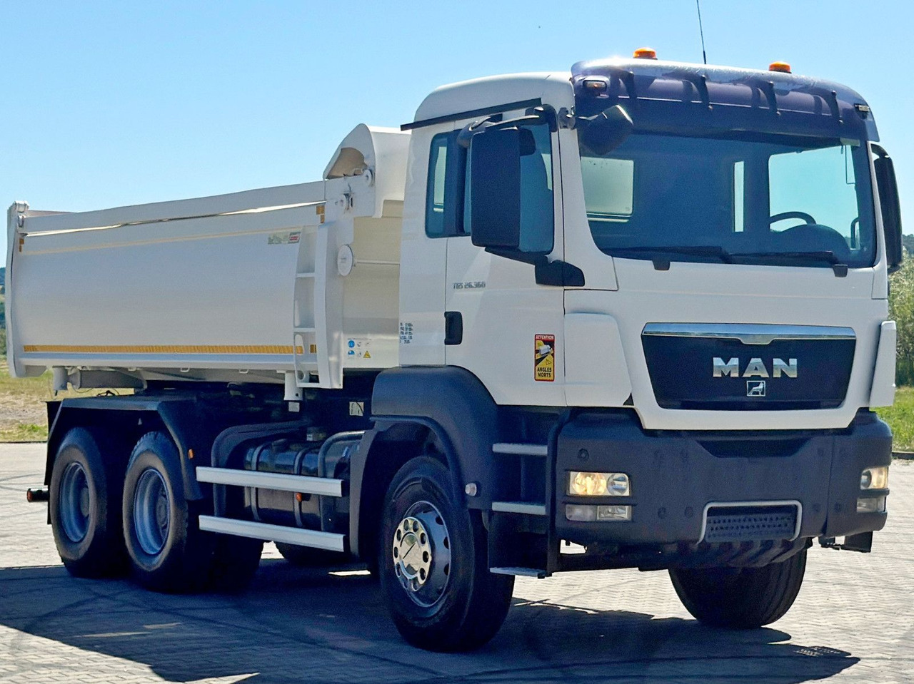 MAN TGS 26.360 Kipper 5,20 m + BORDMATIC / 6x4 - Самосвал, Автоманипулятор: фото 4 MAN TGS 26.360 Kipper 5,20 m + BORDMATIC / 6x4 - Самосвал, Автоманипулятор: фото 4