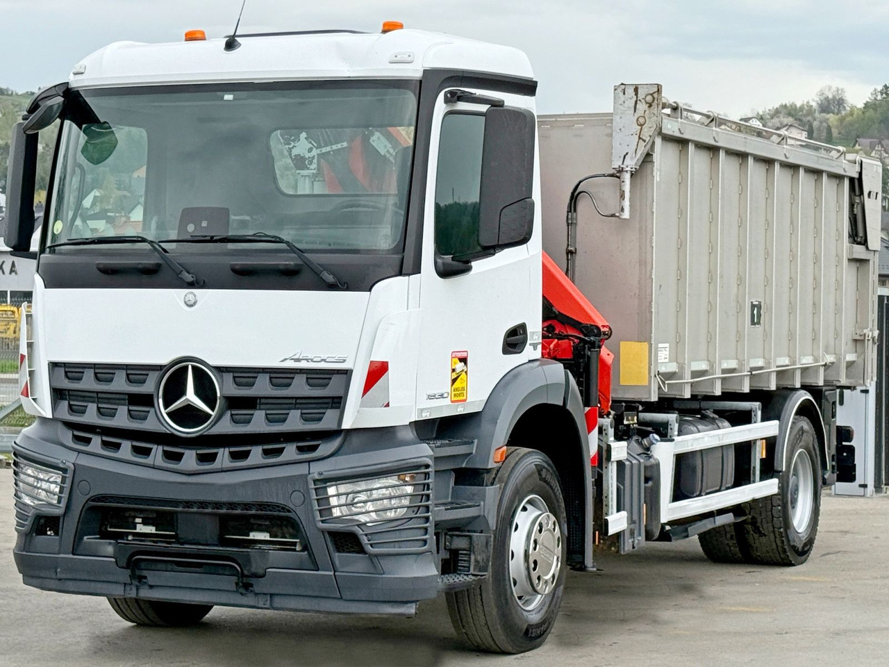 Mercedes-Benz AROCS 1830* KIPPER 5,00m * PK 7.501 SLD A + FUNK - Автоманипулятор: фото 4 Mercedes-Benz AROCS 1830* KIPPER 5,00m * PK 7.501 SLD A + FUNK - Автоманипулятор: фото 4