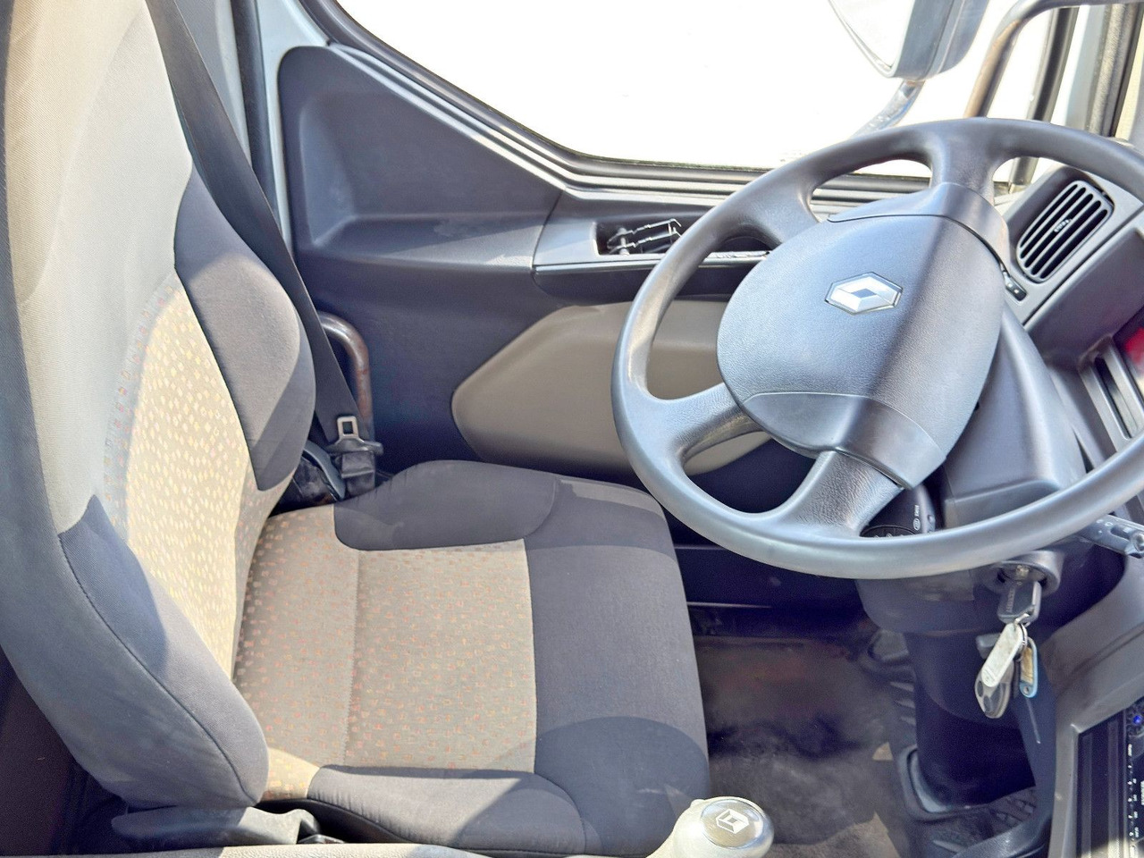 Грузовик-шасси Renault KERAX 370 * FAHRGESTELL 4,55 m / 4x4*TOPZUSTAND: фото 9
