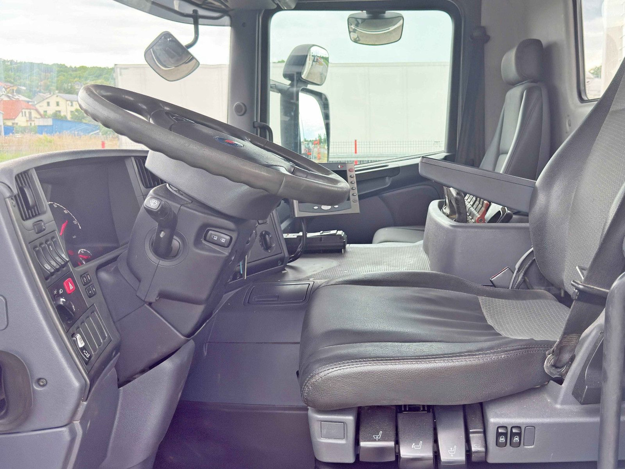 Автоманипулятор, Грузовик бортовой/ Платформа Scania P 410*PLATFORM 7,00m*HIAB 244 E-5 HIPRO+FUNK/8x4 Scania P 410*PRITSCHE 7,00m*HIAB 244 E-5 HIPRO+FUNK/8x4: фото 9