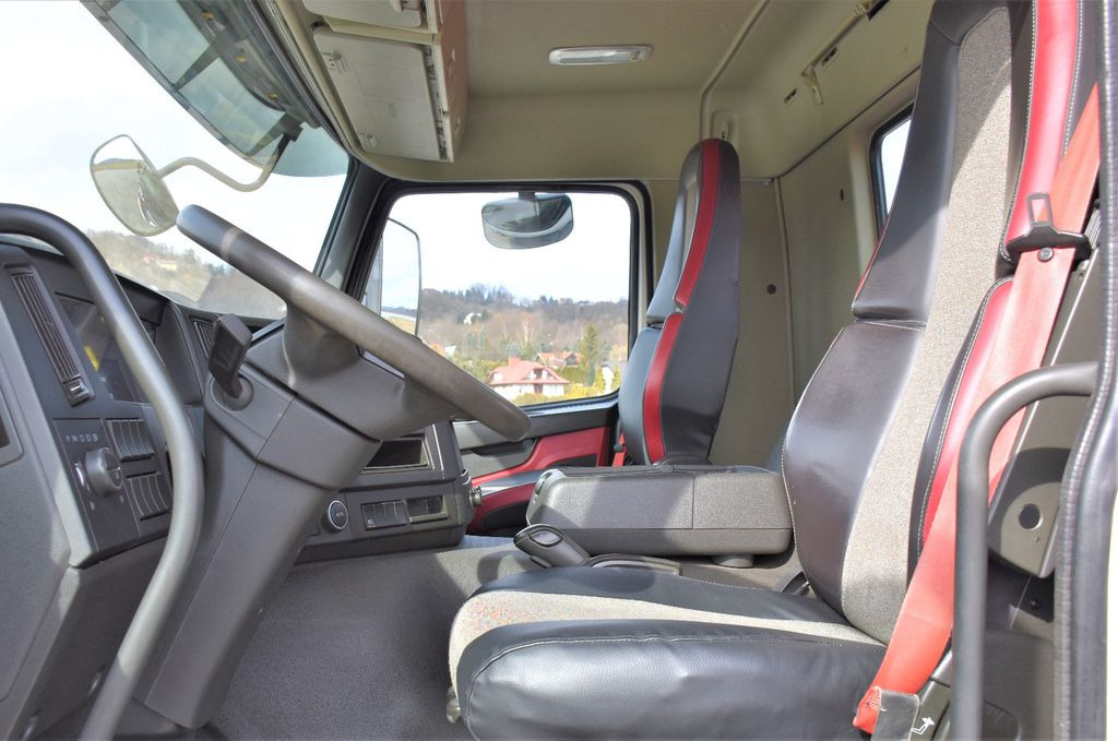 Фото интерьера 1: Самосвал Volvo FMX 420 Kipper 6,20m *PK 1850 2 - SH B*FUNK/8x4 Volvo FMX 420 Kipper 6,20m *PK 1850 2 - SH B*FUNK/8x4