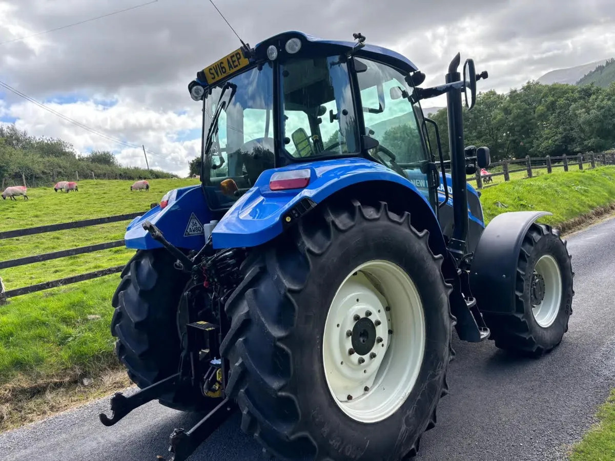 2016 Newholland T5 105 - Трактор: фото 4 2016 Newholland T5 105 - Трактор: фото 4