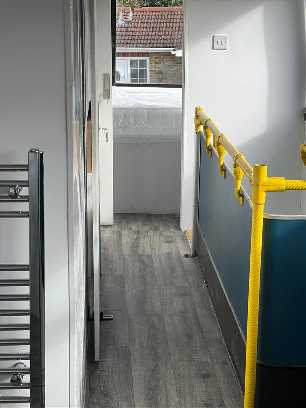 Reduced to £30,000, 2001 Double decker accommodation bus, fully equipped, MOT tested, currently in Hayes, Middlesex. - Двухэтажный автобус: фото 4 Reduced to £30,000, 2001 Double decker accommodation bus, fully equipped, MOT tested, currently in Hayes, Middlesex. - Двухэтажный автобус: фото 4