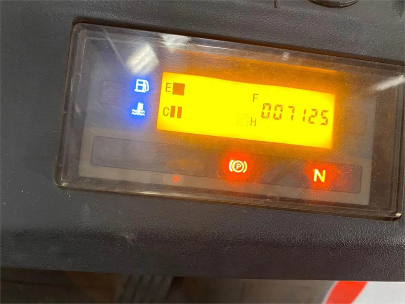 Газовый погрузчик Manitou MI25G: фото 8