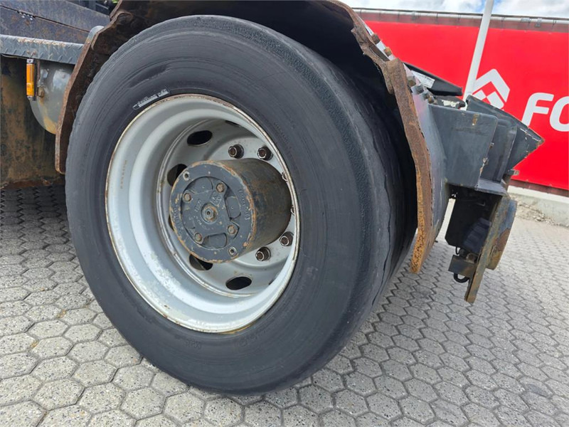 Терминальный тягач Terberg RT222 4x4: фото 15 Терминальный тягач Terberg RT222 4x4: фото 15