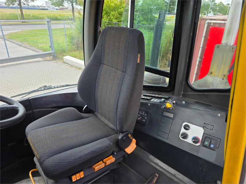 Терминальный тягач Terberg RT222 4x4: фото 18 Терминальный тягач Terberg RT222 4x4: фото 18