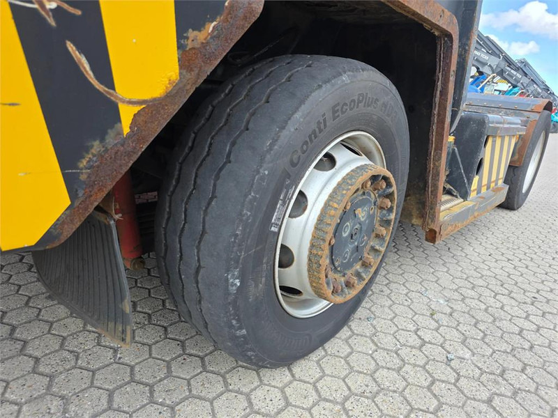 Терминальный тягач Terberg RT222 4x4: фото 13 Терминальный тягач Terberg RT222 4x4: фото 13