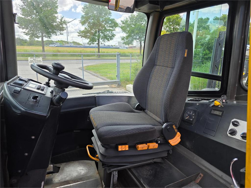 Терминальный тягач Terberg RT222 4x4: фото 17 Терминальный тягач Terberg RT222 4x4: фото 17