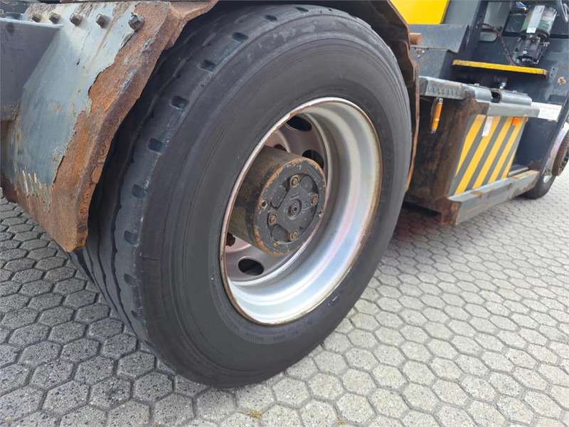 Терминальный тягач Terberg RT222 4x4: фото 16 Терминальный тягач Terberg RT222 4x4: фото 16