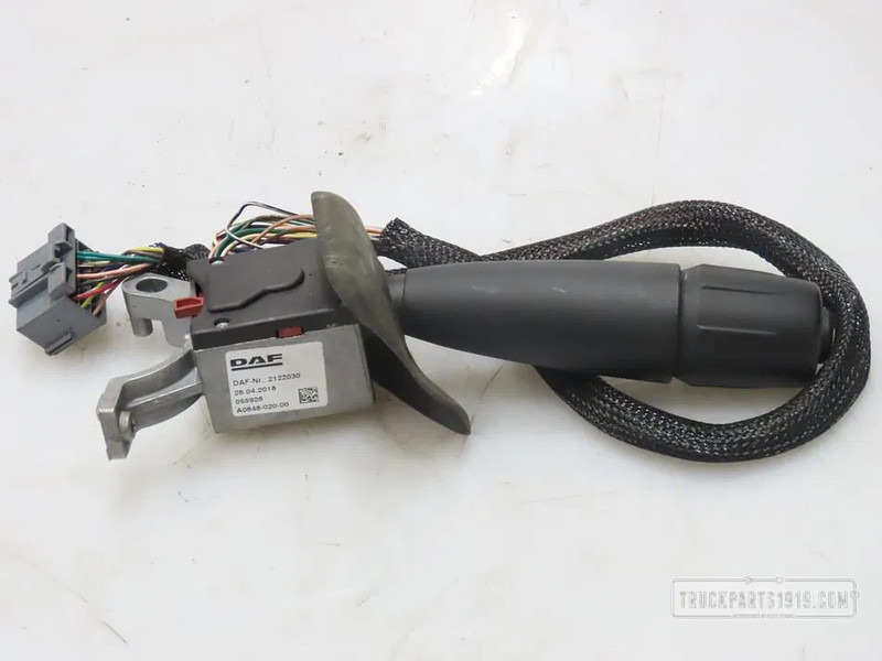 DAF 2122030 Stuurkolom schak. li. DAF - Приборная панель для Грузовиков: фото 1 DAF 2122030 Stuurkolom schak. li. DAF - Приборная панель для Грузовиков: фото 1