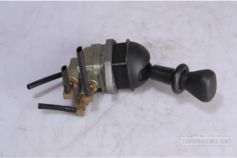 KNORR-BREMSE 2122584 Handremventiel - Детали тормозной системы для Грузовиков: фото 1 KNORR-BREMSE 2122584 Handremventiel - Детали тормозной системы для Грузовиков: фото 1