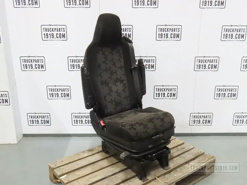 Scania 2601037 Bestuurdersstoel Scania - Сиденье для Грузовиков: фото 1 Scania 2601037 Bestuurdersstoel Scania - Сиденье для Грузовиков: фото 1