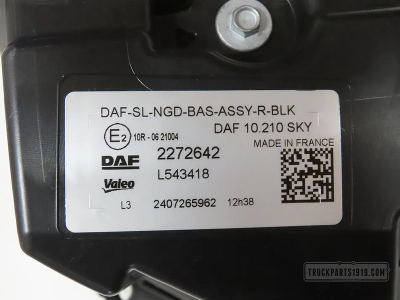 DAF 2272642 Lighting Skylight Re. XG - Запчасти для Грузовиков: фото 2 DAF 2272642 Lighting Skylight Re. XG - Запчасти для Грузовиков: фото 2