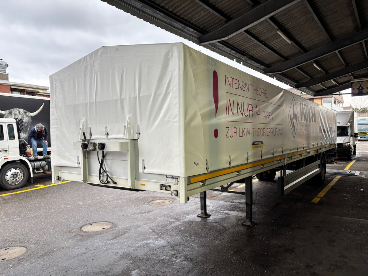 ANDRES SA 9000 - Тентованный полуприцеп: фото 4 ANDRES SA 9000 - Тентованный полуприцеп: фото 4