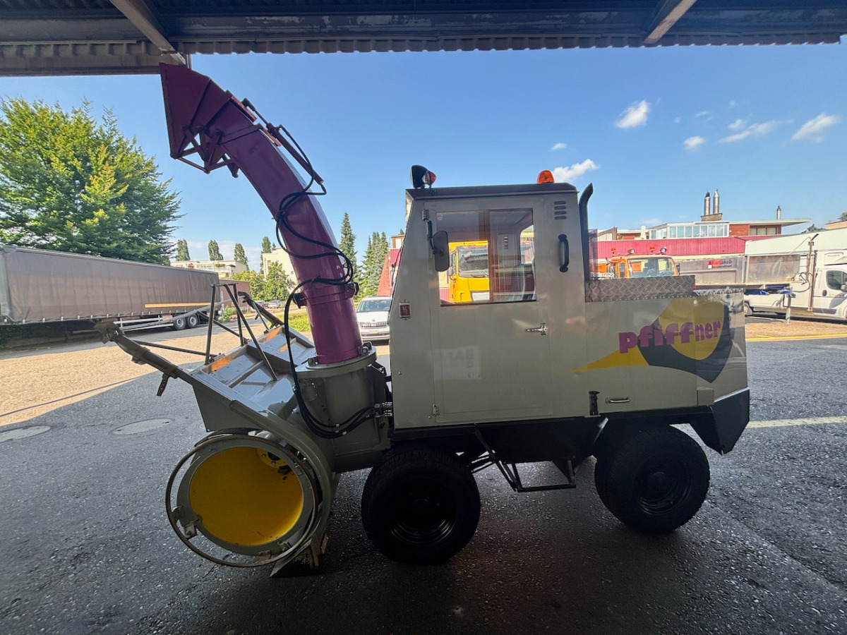 Marke Rolba R 200 - Коммунальная/ Специальная техника: фото 2 Marke Rolba R 200 - Коммунальная/ Специальная техника: фото 2