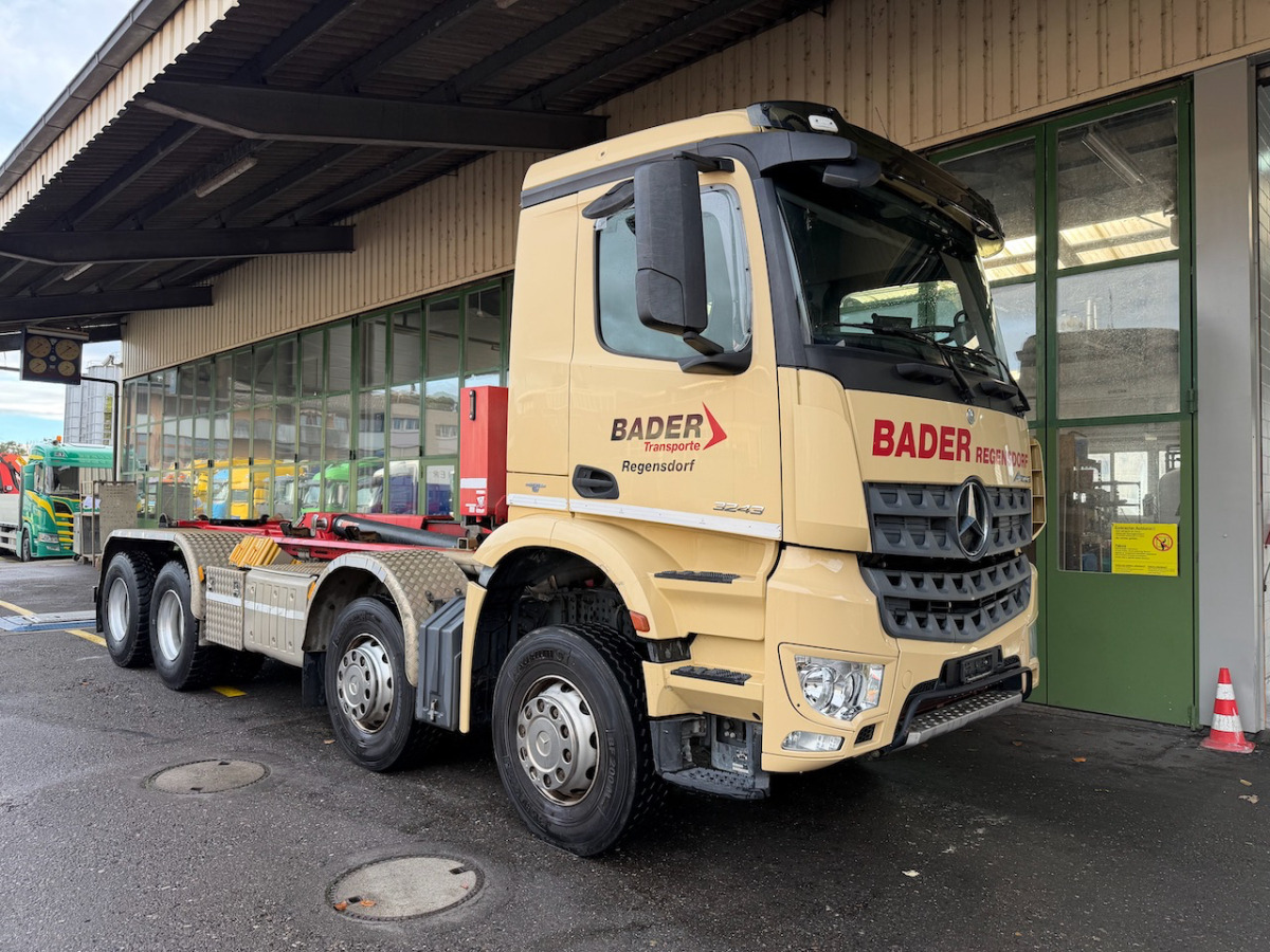 MERCEDES Arocs 3243 - Крюковой мультилифт: фото 1 MERCEDES Arocs 3243 - Крюковой мультилифт: фото 1