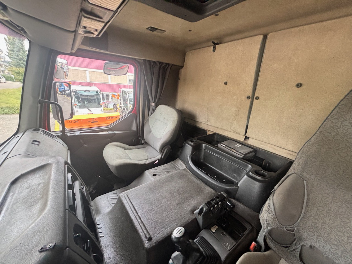 RENAULT Kerax 420DCI 4x4 - Самосвал: фото 5 RENAULT Kerax 420DCI 4x4 - Самосвал: фото 5