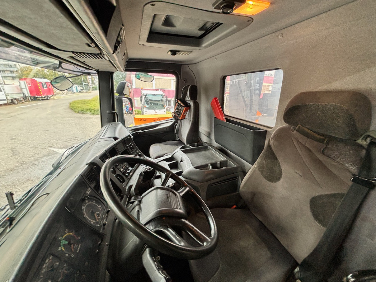 SCANIA P124CB8x4 - Автобетоносмеситель: фото 4 SCANIA P124CB8x4 - Автобетоносмеситель: фото 4