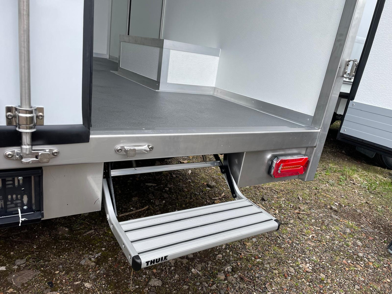 Renault Master 165 Leichtbaukoffer - Фургон с закрытым кузовом: фото 4 Renault Master 165 Leichtbaukoffer - Фургон с закрытым кузовом: фото 4