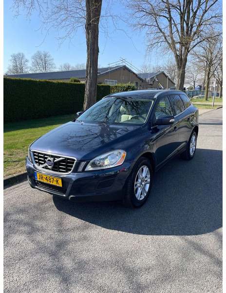Volvo XC60 XC60 DZ88/DZ8850 5 Cilinder Euro 5 - Легковой автомобиль: фото 1 Volvo XC60 XC60 DZ88/DZ8850 5 Cilinder Euro 5 - Легковой автомобиль: фото 1