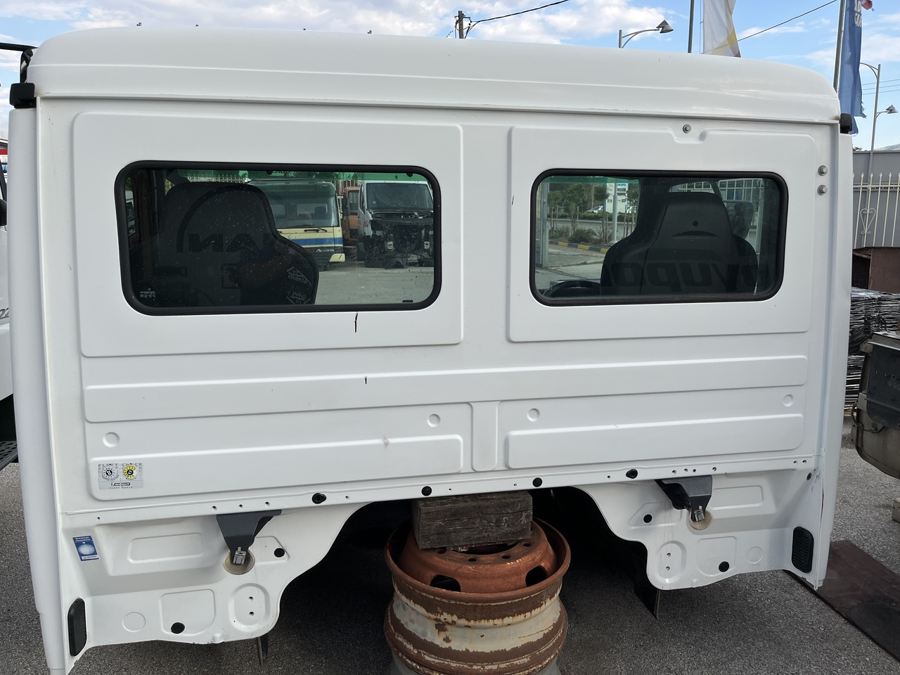 Кабина и интерьер для Грузовиков SHORT CAB ACTROS MP2 RHD: фото 6 Кабина и интерьер для Грузовиков SHORT CAB ACTROS MP2 RHD: фото 6