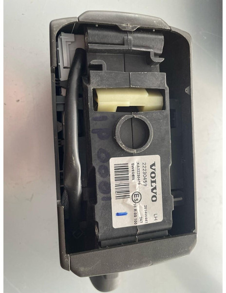 Volvo FH4 - Рычаг переключения передач: фото 2 Volvo FH4 - Рычаг переключения передач: фото 2