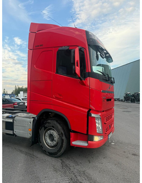 Грузовик-шасси Volvo FH540: фото 9