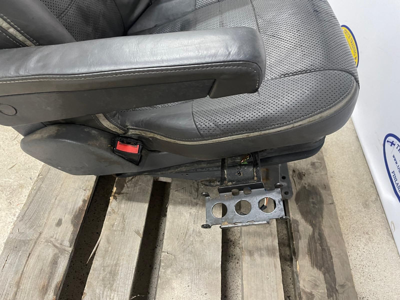 Volvo FM - Сиденье: фото 4 Volvo FM - Сиденье: фото 4